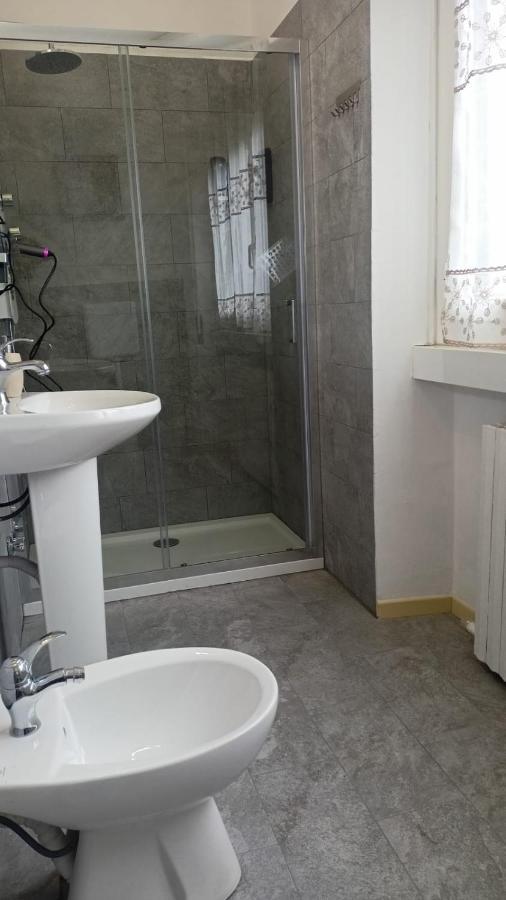 Vialetto V. Pastro 10 Acomodação com café da manhã Milão Exterior foto